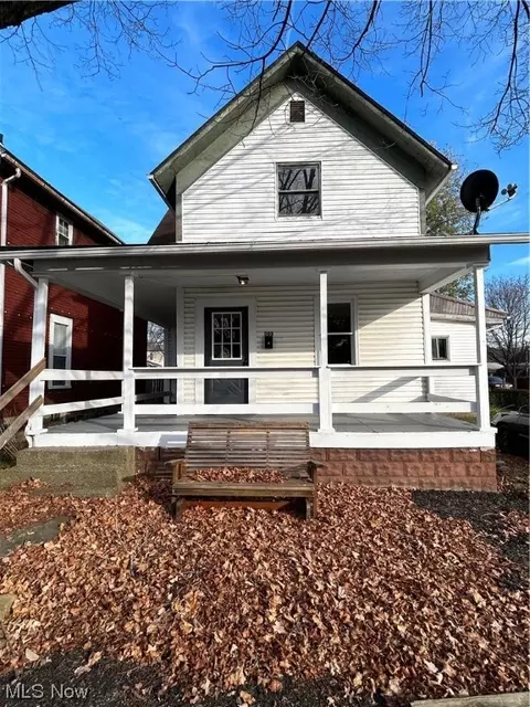 505 S College St, Newcomerstown, OH 43832