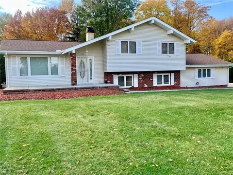 492 Snavely Rd, Richmond Heights, OH 44143