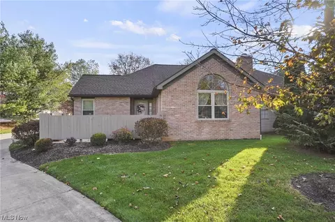 368 Greenbriar Dr, Ravenna, OH 44266