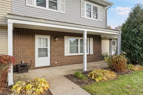 2508 Barth Dr #46, Uniontown, OH 44685