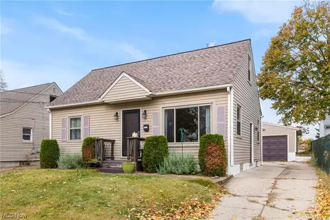 1211 Lindsay Ave, Akron, OH 44306