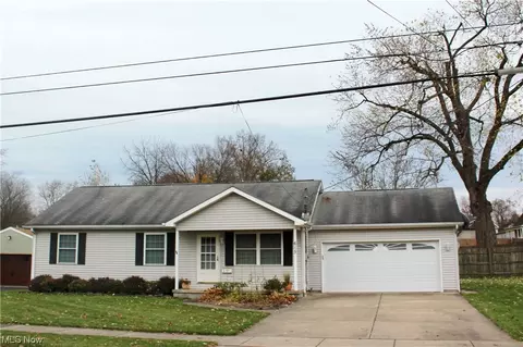 615 West St, Niles, OH 44446