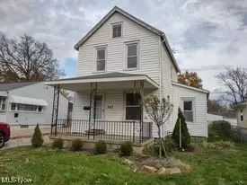 242 Warren Ave, Elyria, OH 44035 photo 1