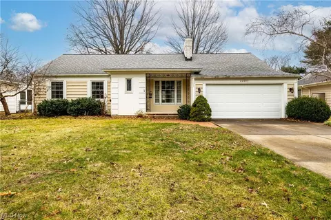 22587 Peach Tree Ln, Rocky River, OH 44116