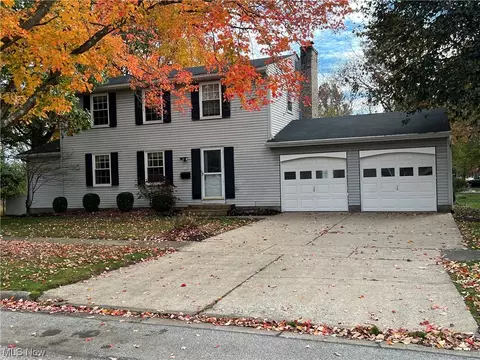 1156 Garth Dr, Kent, OH 44240