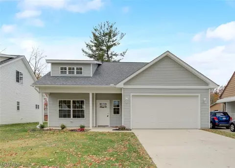 607 Longfellow Dr, Berea, OH 44017