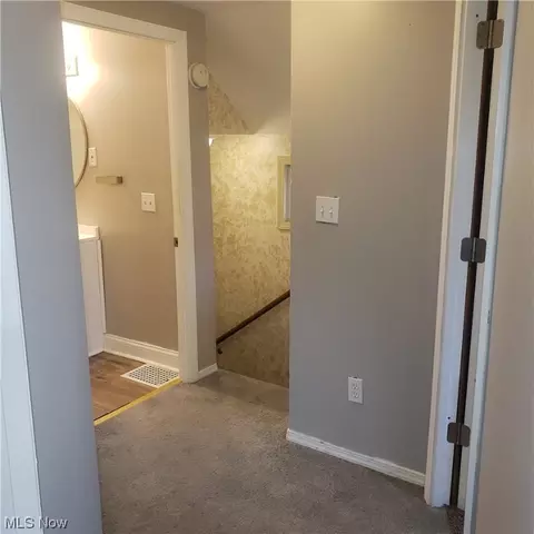 337 Winckles St, Elyria, OH 44035 photo 8