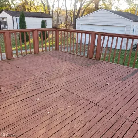 337 Winckles St, Elyria, OH 44035 photo 4
