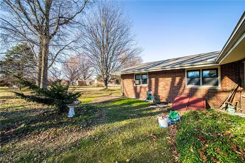 Exterior - 1321 Westminster Ave, Ashtabula, OH 44004 photo 2 of 8
