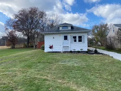 6157 Spring St, Ravenna, OH 44266