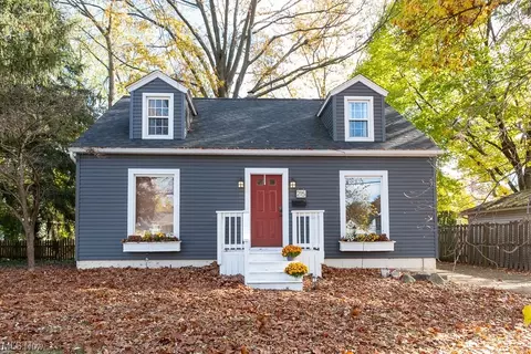 215 Idlewild St, Akron, OH 44313