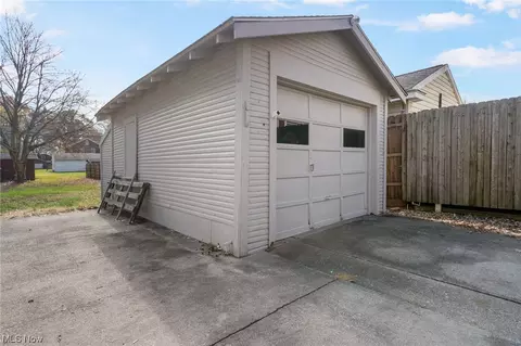 204 E 14th St, Dover, OH 44622 photo 23