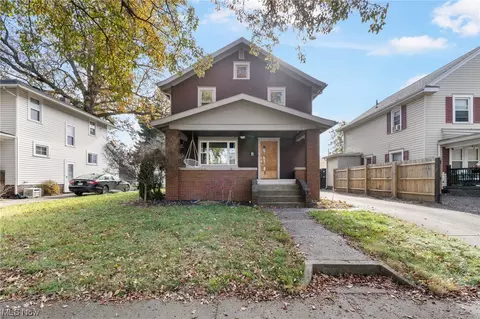 204 E 14th St, Dover, OH 44622 photo 3