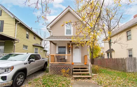 848 Stiles St NW, Warren, OH 44485