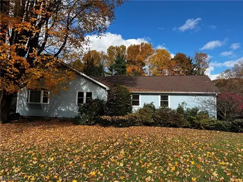 813 Howard Rd, Ashtabula, OH 44004