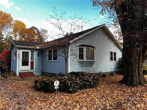 813 Howard Rd, Ashtabula, OH 44004 photo 3