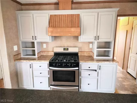 2925 Barth Rd, Belpre, OH 45714 photo 9