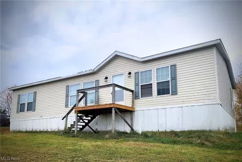 2925 Barth Rd, Belpre, OH 45714