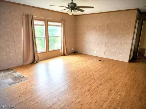 2925 Barth Rd, Belpre, OH 45714 photo 12