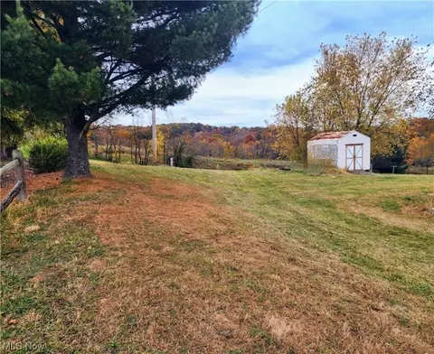 2925 Barth Rd, Belpre, OH 45714 photo 6