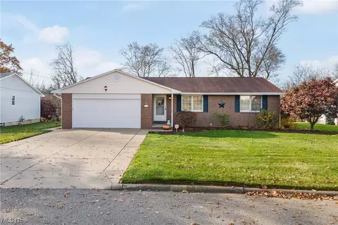 1729 Oberlin Ave SW, Massillon, OH 44647