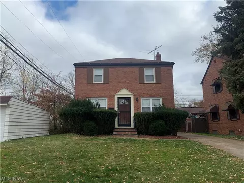 5415 Beechwood Ave, Maple Heights, OH 44137