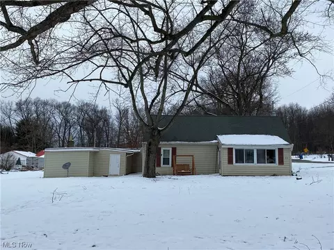 423 Lemar Ave, Akron, OH 44319