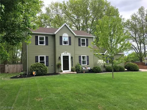3889 Oneida St, Stow, OH 44224