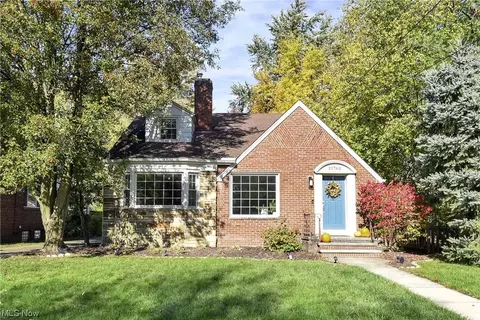 21762 Parkdale Ave, Fairview Park, OH 44126