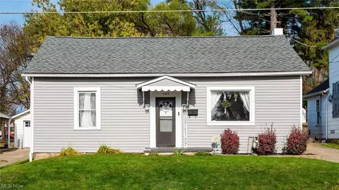 525 Brookover Ave, Zanesville, OH 43701