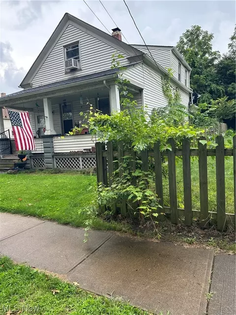 6818 Park Ave #1 & 2, Cleveland, OH 44105