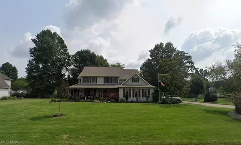 2910 Cedarwood Dr, Alliance, OH 44601