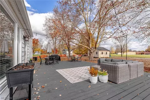 513 Skylark Ct, Elyria, OH 44035 photo 28