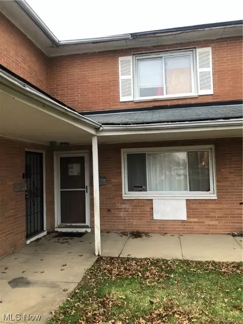 4889 Banbury Ct #I, Warrensville Heights, OH 44128