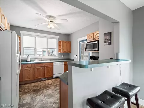 214 Park Ave, Elyria, OH 44035 photo 12