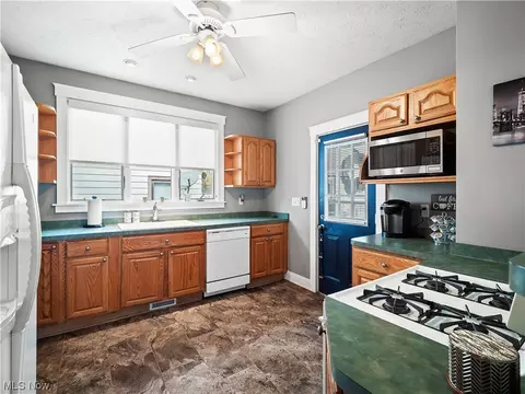 214 Park Ave, Elyria, OH 44035 photo 13