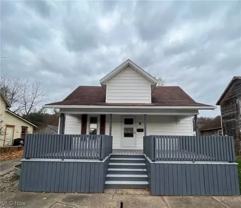 564 Railroad St, Newcomerstown, OH 43832