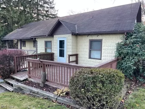 5554 St Jacobs Ridge Rd SW, Stone Creek, OH 43840