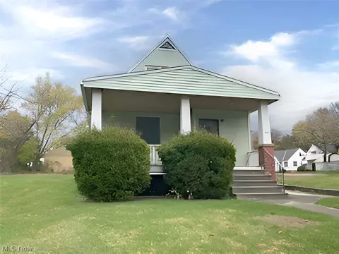 13513 Dressler Ave, Garfield Heights, OH 44125