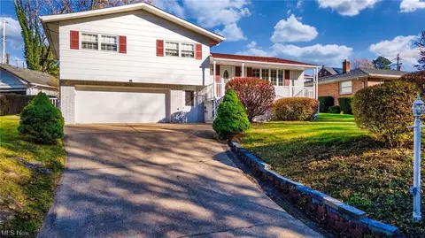 202 Bryden Rd, Steubenville, OH 43953