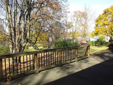29329 Ridge Rd, Wickliffe, OH 44092 photo 19
