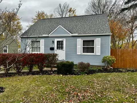 670 Cedarbrook Dr, Painesville, OH 44077