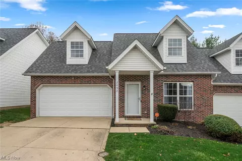 2092 Jennifer St, Akron, OH 44313