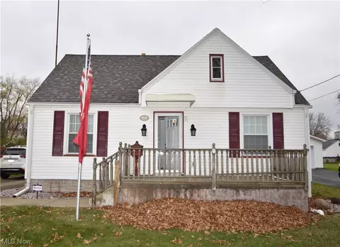 748 Meadowbrook Ave SE, Warren, OH 44484