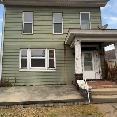 947 Center St, Wellsville, OH 43968