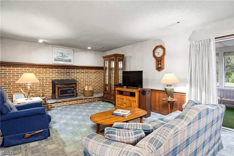 3105 James, Huron, OH 44839 photo 11