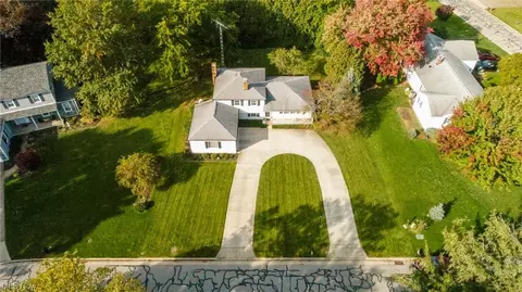 3105 James, Huron, OH 44839 photo 2