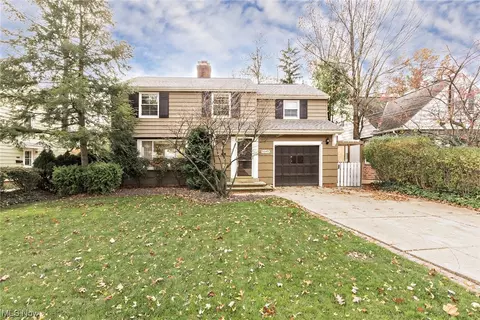 5288 Spencer Rd, Lyndhurst, OH 44124