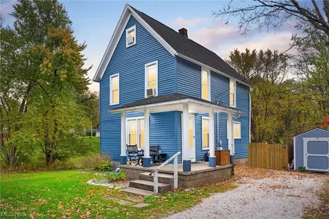 634 Beaver St, Conneaut, OH 44030