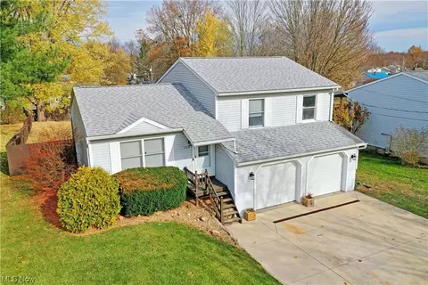 328 Eldon Dr NW, Warren, OH 44483